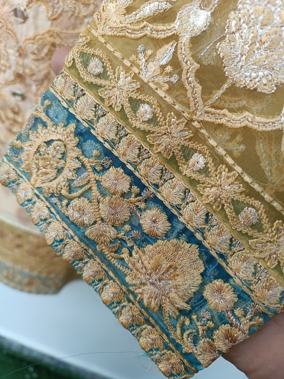 GRASS (YELLOW) - Image 6